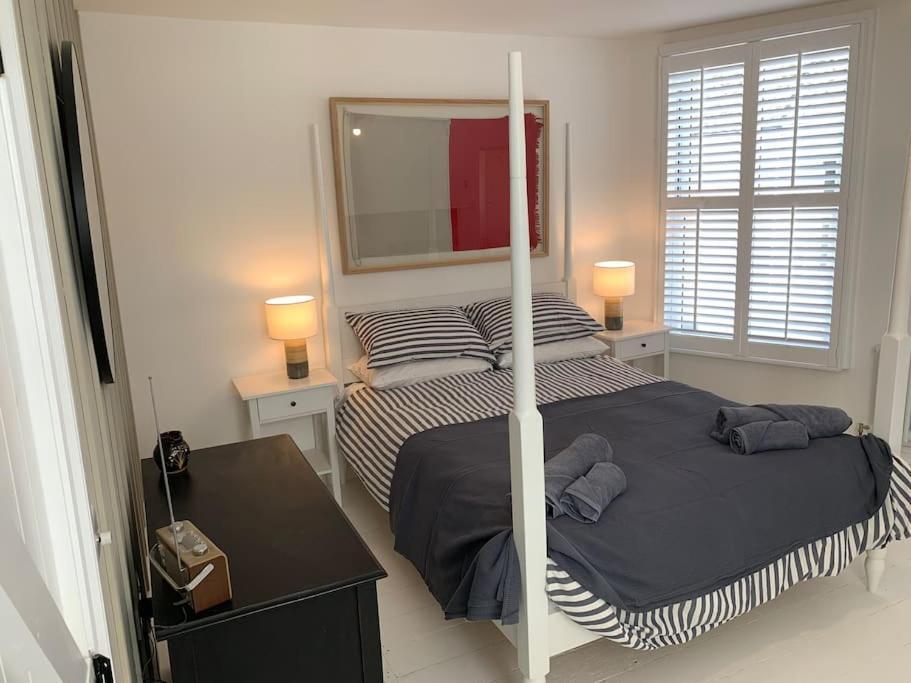 Luxurious Cottage In The Heart Of Falmouth Exterior foto